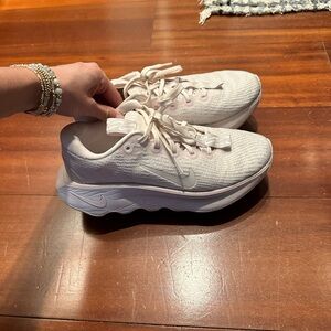 Nike Motiva Women’s Walking Shoes Light Pink